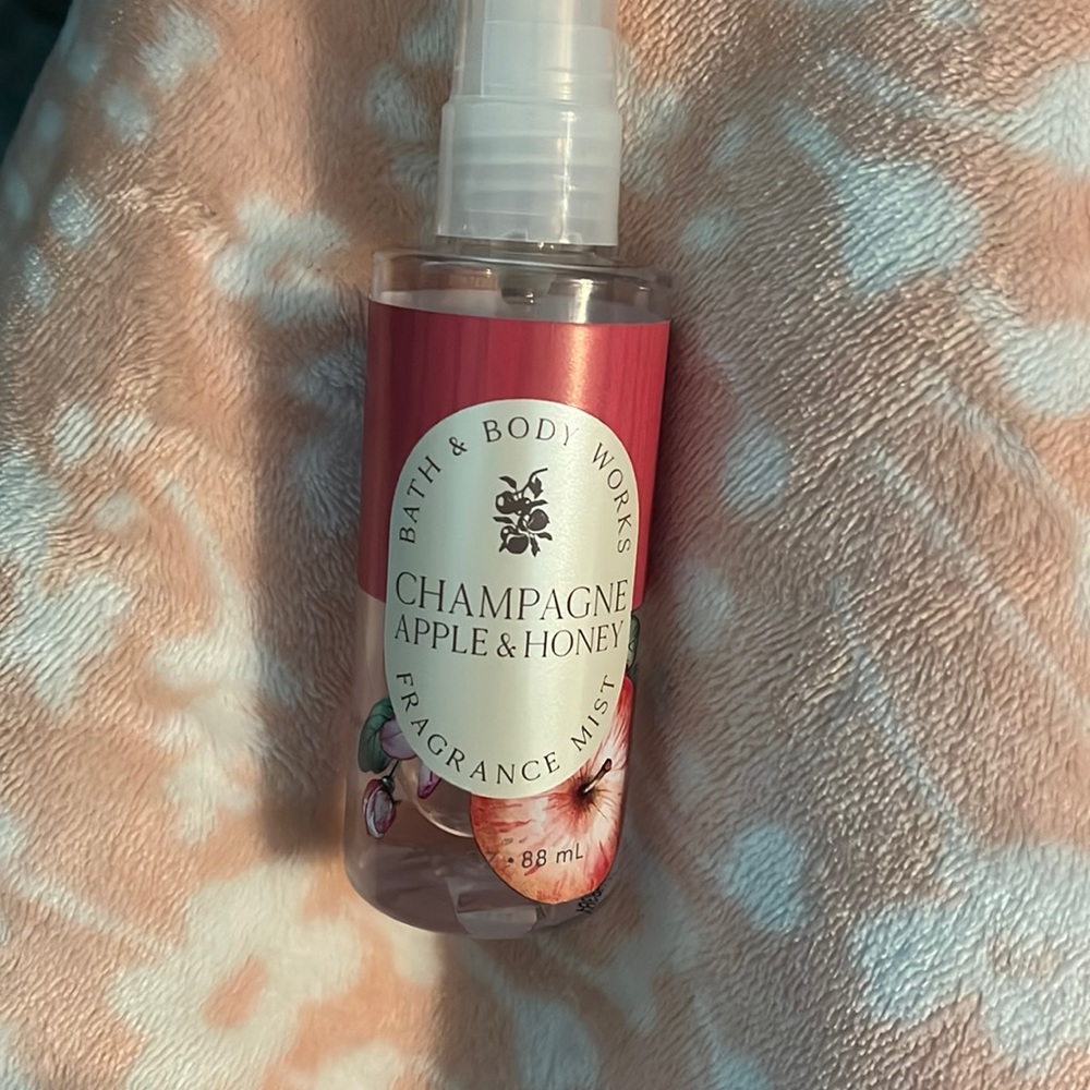 Champagne apple and honey spray